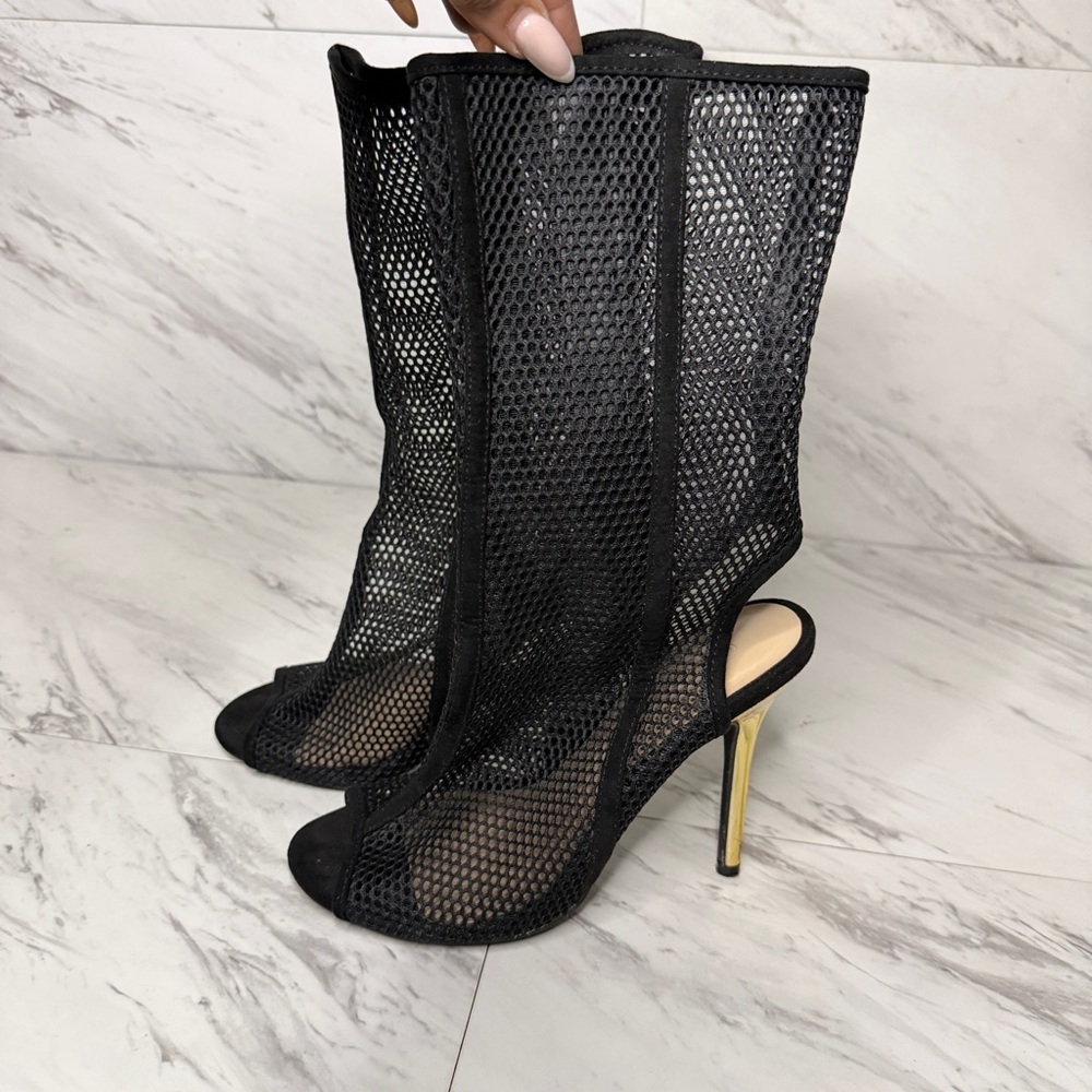 Wild Diva Adele Peep Toe Caged Black Mesh Sandal Gold  Heels SZ 7 - Picture 2 of 10